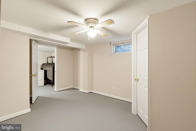 2213 LIBERATOR ST, Levittown, PA 19057