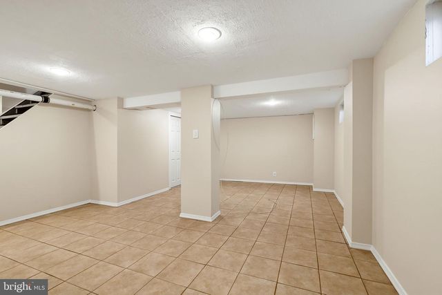 2213 LIBERATOR ST, Levittown, PA 19057
