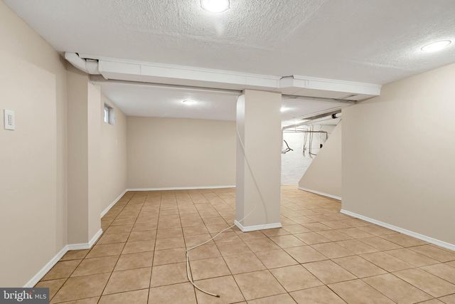 2213 LIBERATOR ST, Levittown, PA 19057