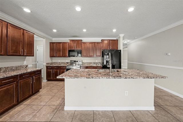 10657 STANDING STONE DR, Wimauma, FL 33598