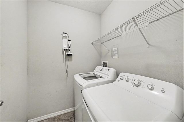 10657 STANDING STONE DR, Wimauma, FL 33598