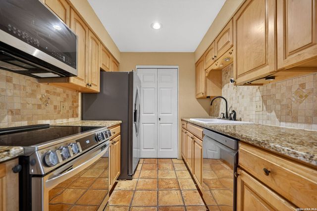 7701 Wurzbach Rd Apt 1802, San Antonio, TX 78229