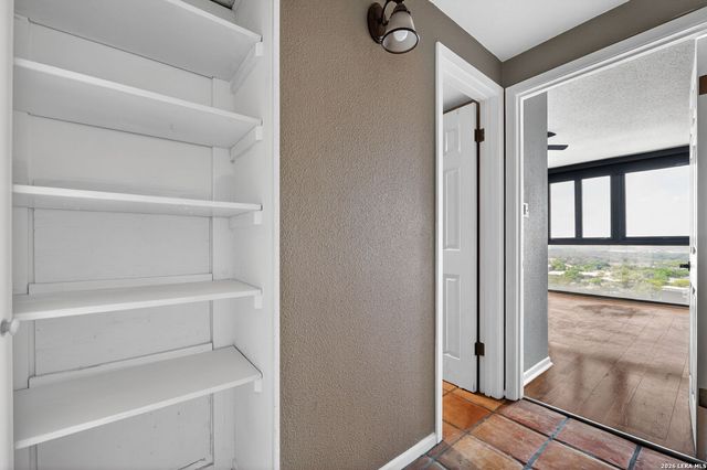 7701 Wurzbach Rd Apt 1802, San Antonio, TX 78229