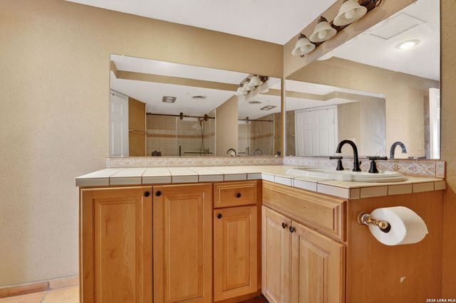 7701 Wurzbach Rd Apt 1802, San Antonio, TX 78229