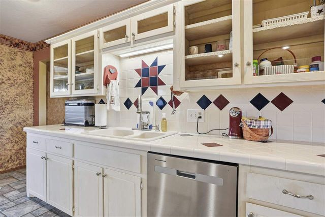 2106 NW Columbia Ave, Lawton, OK 73507