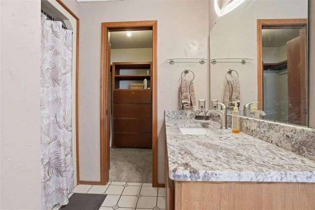 2106 NW Columbia Ave, Lawton, OK 73507