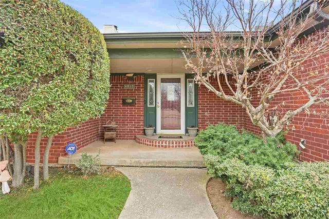 2106 NW Columbia Ave, Lawton, OK 73507