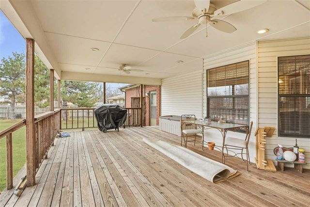 2106 NW Columbia Ave, Lawton, OK 73507