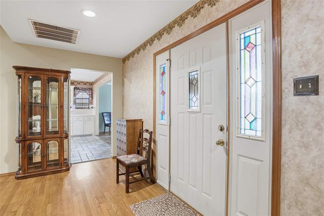 2106 NW Columbia Ave, Lawton, OK 73507