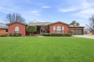 2106 NW Columbia Ave, Lawton, OK 73507