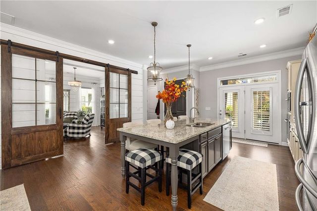 2520 Barley Downs Cir, Cumming, GA 30040