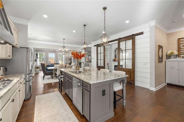 2520 Barley Downs Cir, Cumming, GA 30040