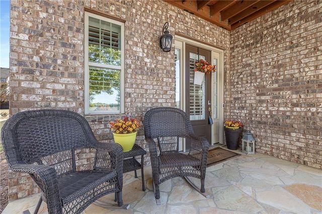 2520 Barley Downs Cir, Cumming, GA 30040