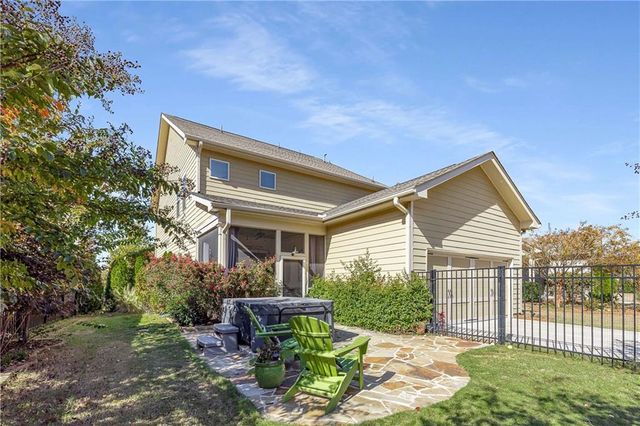 2520 Barley Downs Cir, Cumming, GA 30040