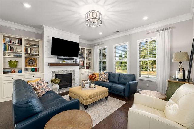 2520 Barley Downs Cir, Cumming, GA 30040