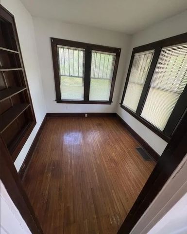 1206 39th Street, Des Moines, IA 50311