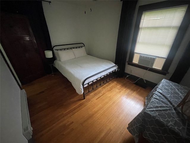 1206 39th Street, Des Moines, IA 50311