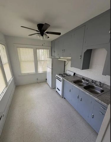 1206 39th Street, Des Moines, IA 50311