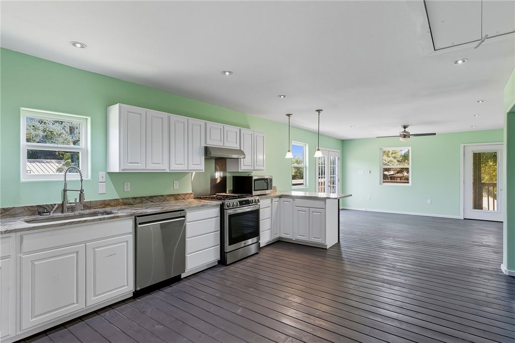 1123 S Fuqua St, Rockport, TX 78382 — photo 4