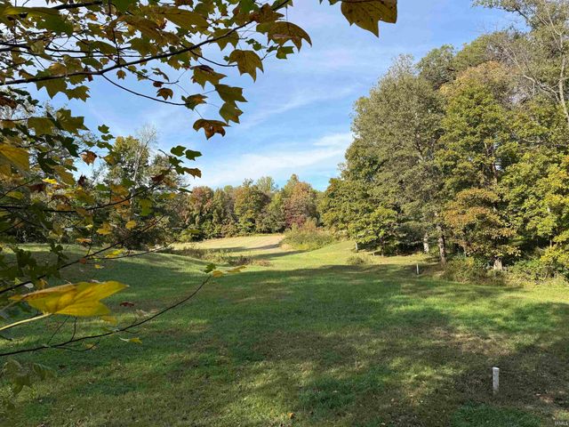 2622 W 1300 S Road, Haubstadt, IN 47639