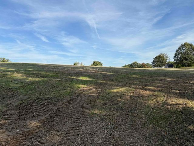 2622 W 1300 S Road, Haubstadt, IN 47639