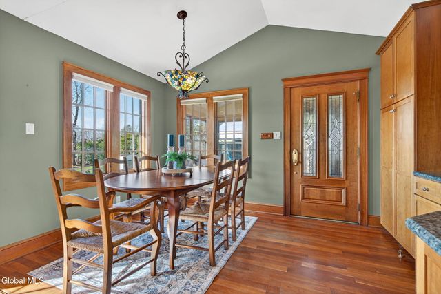 14 Coolidge Road, Amsterdam, NY 12010