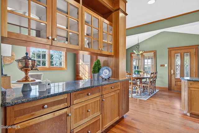 14 Coolidge Road, Amsterdam, NY 12010