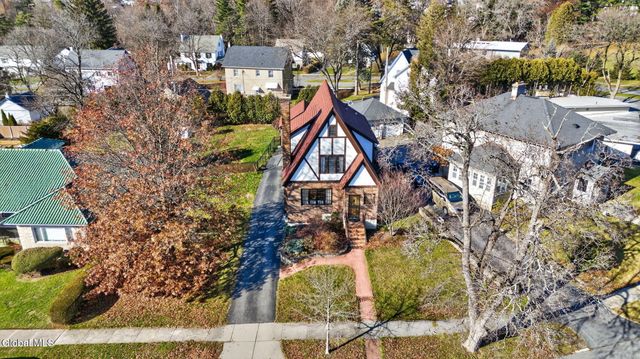 14 Coolidge Road, Amsterdam, NY 12010