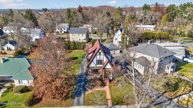 14 Coolidge Road, Amsterdam, NY 12010