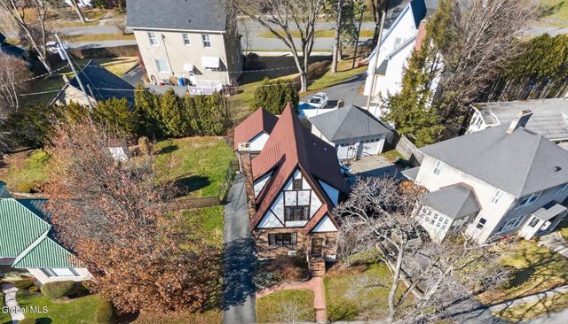 14 Coolidge Road, Amsterdam, NY 12010