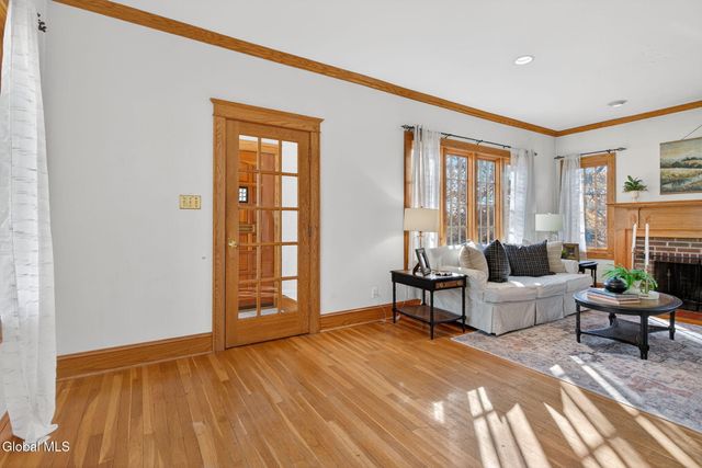 14 Coolidge Road, Amsterdam, NY 12010