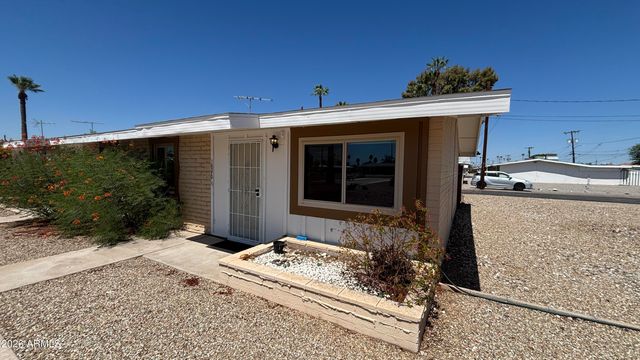 10370 W OAKMONT Drive, Sun City, AZ 85351