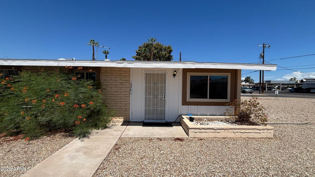 10370 W OAKMONT Drive, Sun City, AZ 85351