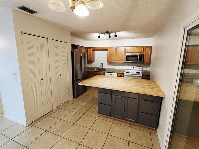 849 ORANGE OAK DR, Orange City, FL 32763