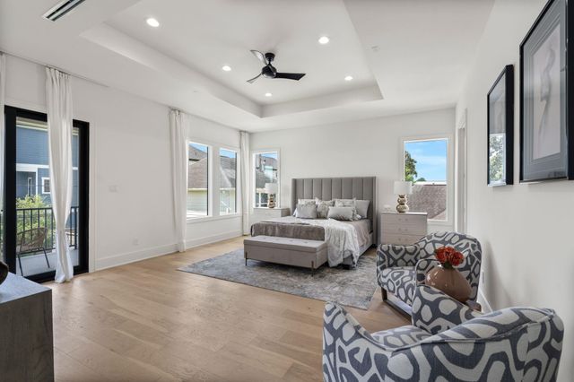 963 W 41st Street, Houston, TX 77018