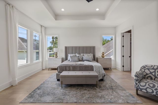 963 W 41st Street, Houston, TX 77018