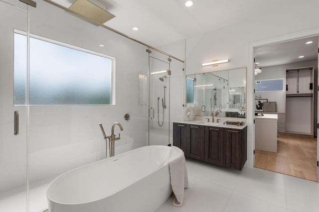 963 W 41st Street, Houston, TX 77018
