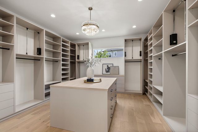 963 W 41st Street, Houston, TX 77018