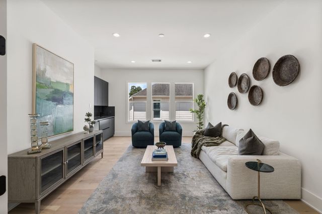 963 W 41st Street, Houston, TX 77018