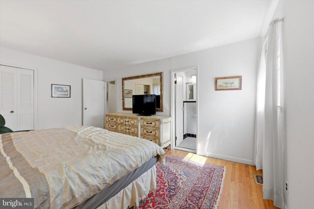 305 TEAROSE LN, Cherry Hill, NJ 08003