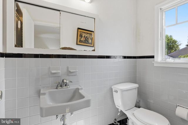 305 TEAROSE LN, Cherry Hill, NJ 08003