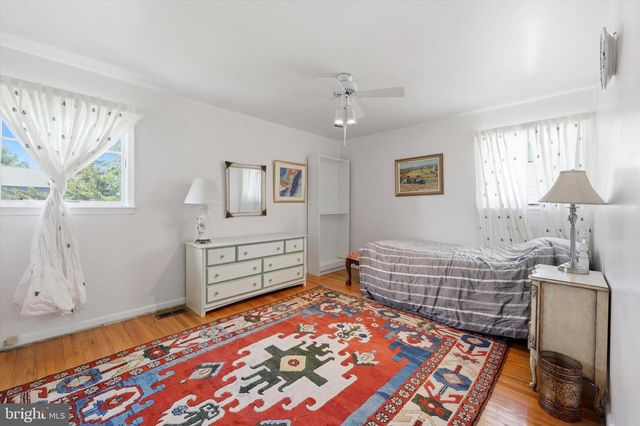 305 TEAROSE LN, Cherry Hill, NJ 08003