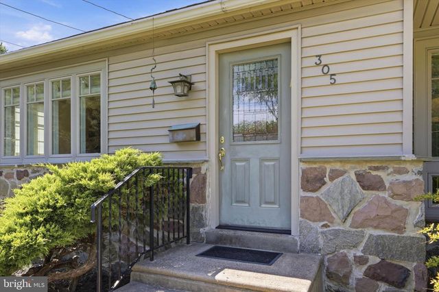 305 TEAROSE LN, Cherry Hill, NJ 08003