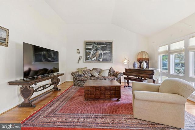 305 TEAROSE LN, Cherry Hill, NJ 08003