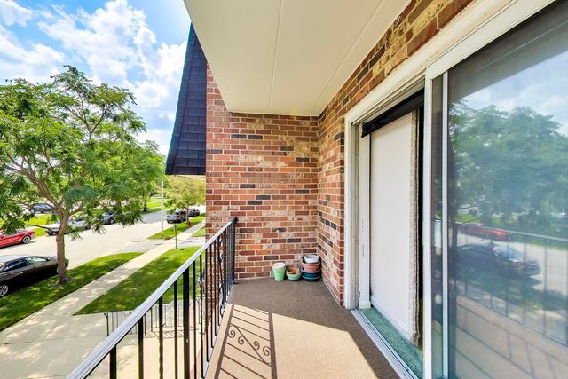 11012 S Kilpatrick Avenue 2NE, Oak Lawn, IL 60453