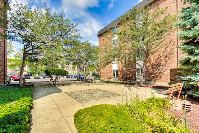 11012 S Kilpatrick Avenue 2NE, Oak Lawn, IL 60453