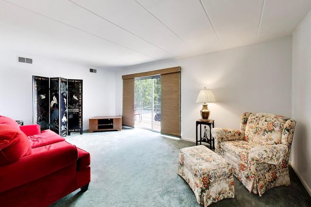 11012 S Kilpatrick Avenue 2NE, Oak Lawn, IL 60453
