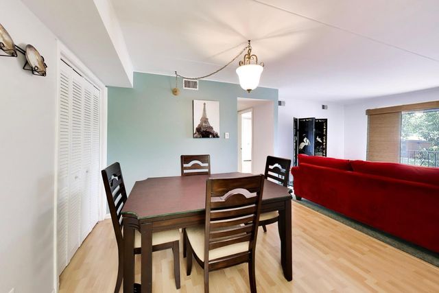 11012 S Kilpatrick Avenue 2NE, Oak Lawn, IL 60453