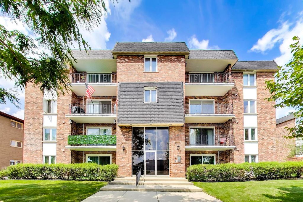 11012 S Kilpatrick Avenue 2NE, Oak Lawn, IL 60453