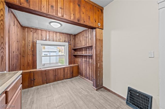 1053 Mount Vernon Avenue, Akron, OH 44310